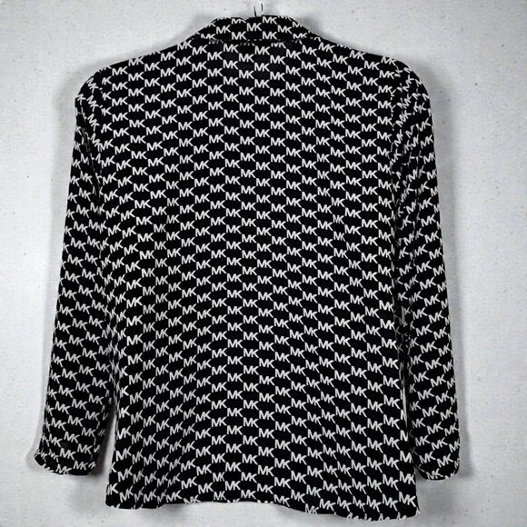 Michael Kors Size 1X, ¾ Sleeve Black & White Logo Top NWT - Picture 15 of 15